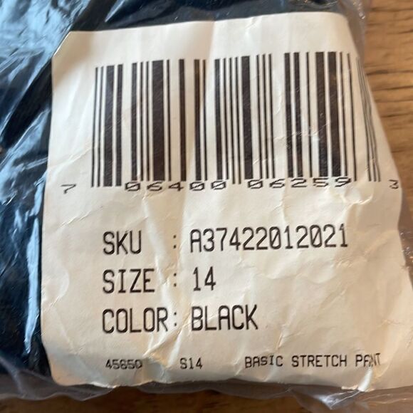 DENIM & CO BLACK BASIC STRETCH JEANS.  NEW - Picture 9 of 9